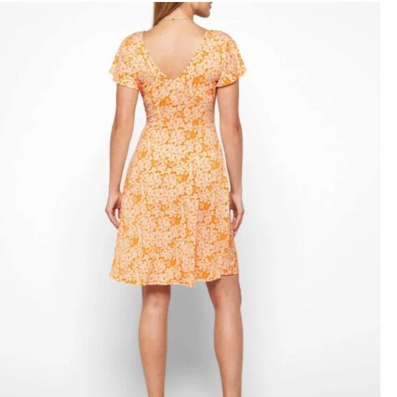 Kaileigh Amandine Short Flutter Sleeve Faux Wrap Floral Dress Size Medium - Picture 2 of 9